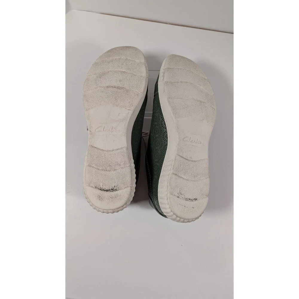 Clarks Collection Green Leather Perforated Zip Sneakers Ultimate Comfort